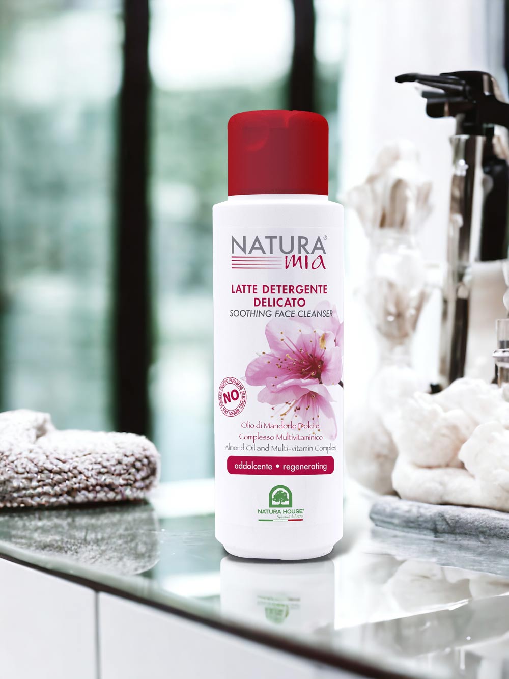 NATURA MIA DELICATE CLEANSING MILK Softening, Regenerating